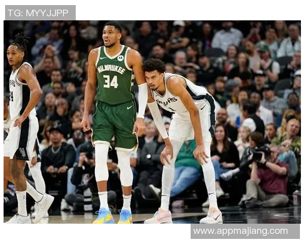 汤爹盛赞联盟顶尖防守球员文班亚马丹尼尔斯与卡马拉的卓越表现 汤爹盛赞联盟顶尖防守球员文班亚马丹尼尔斯与卡马拉的卓越表现