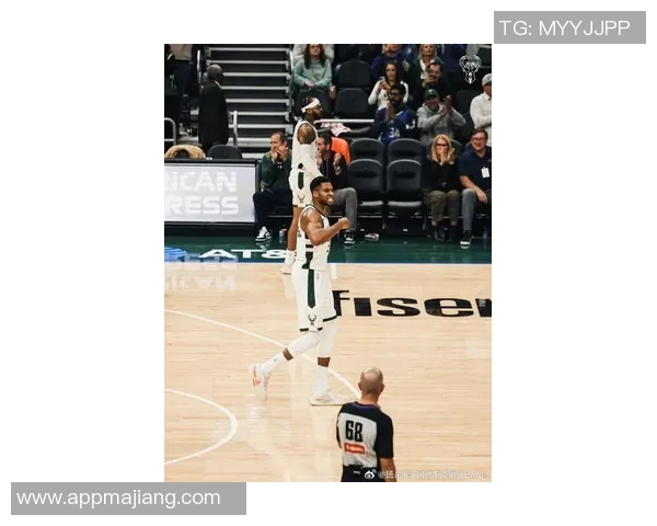 字母哥赛季表现惊艳256分钟内狂砍267分仅次于张伯伦恩比德 字母哥赛季表现惊艳256分钟内狂砍267分仅次于张伯伦恩比德